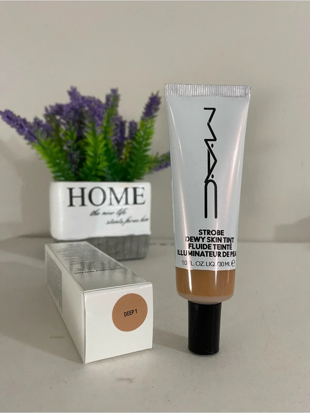 Deep 1 ~ MAC Strobe Dewy Skin Teint, Full Size, 1 OZ / 30 ML
